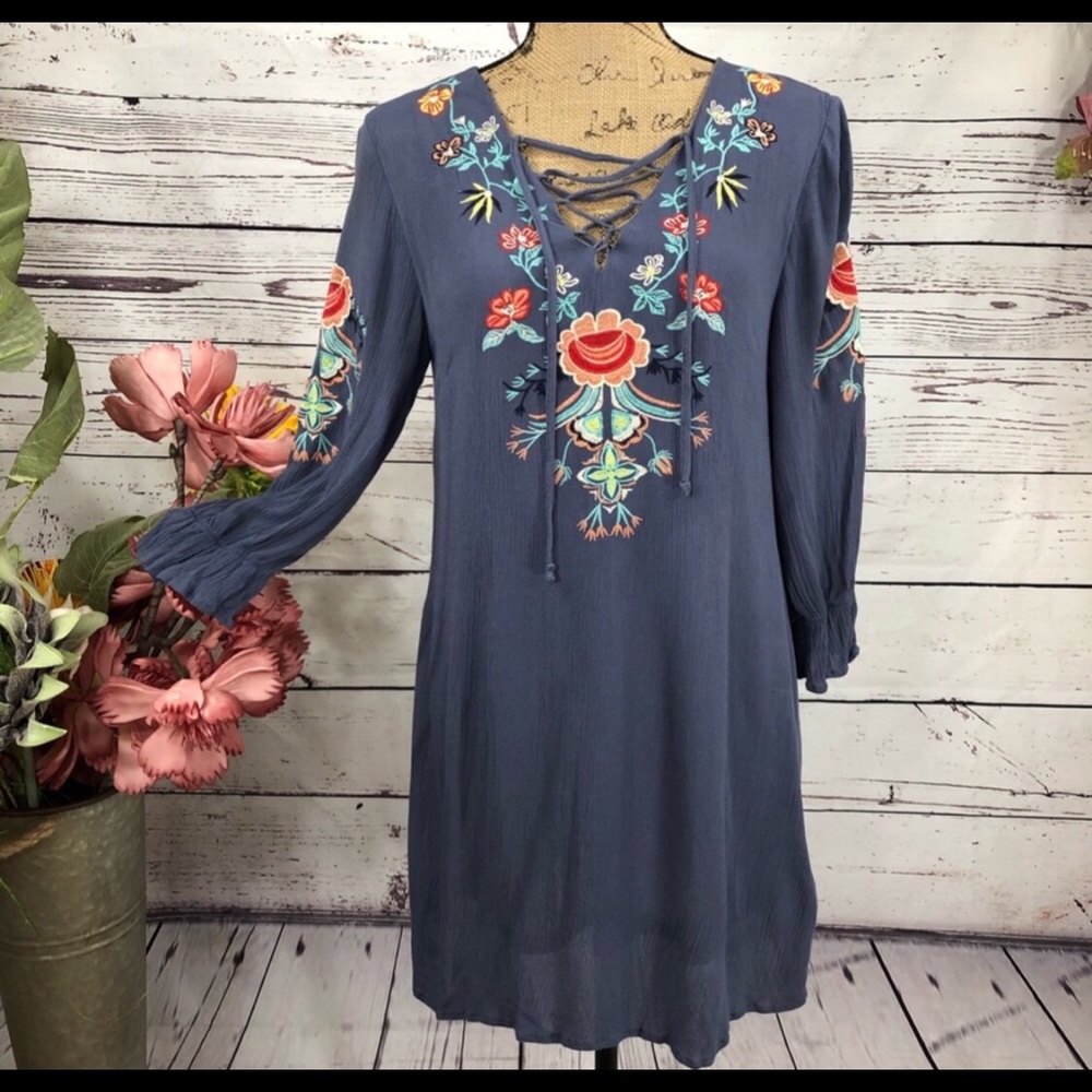 Umgee Fliral embroidered tunic-small